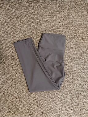 Elle Gray High-Waist Leggings